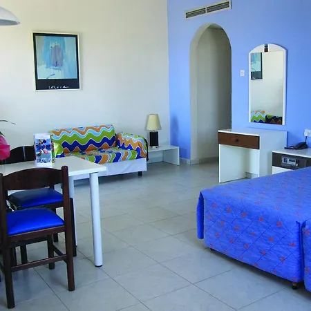 Aparthotel Crown Elamaris Protaras