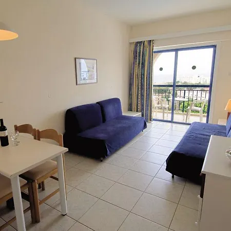 Aparthotel Crown Elamaris Protaras