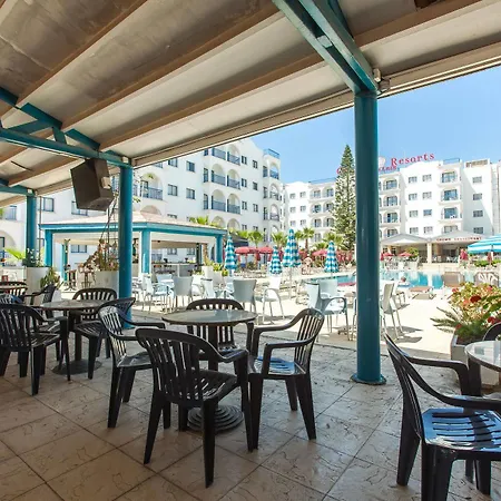 Aparthotel Crown Elamaris 3*