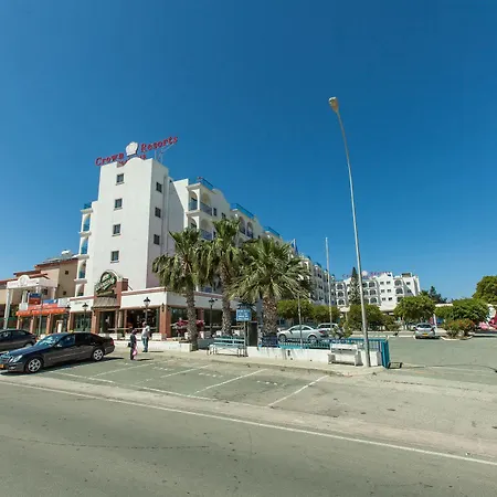 Crown Elamaris Aparthotel 3*