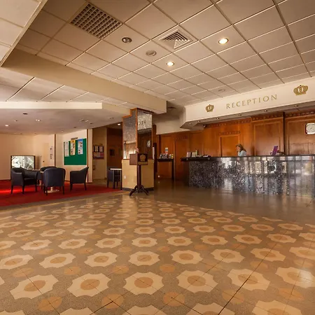 Aparthotel Crown Elamaris