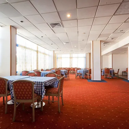 Aparthotel Crown Elamaris