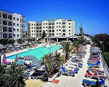 Crown Elamaris 3*