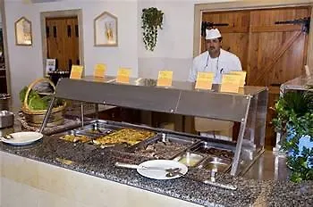 Apartahotel Crown Elamaris 3*