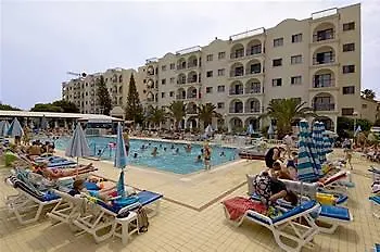 Crown Elamaris Apartahotel